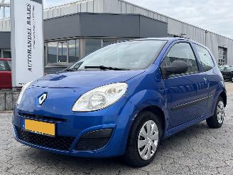 krockskadad bil auto Renault Twingo 1.2 Authentique 2008/7
