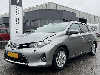 skadebil auto Toyota Auris Touring Sports 1.8 Hybrid Lease+ 2014/2