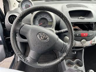 Toyota Aygo 1.0-12V + picture 15