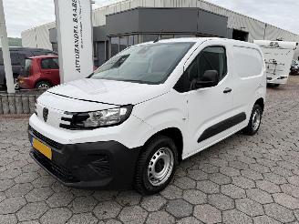 krockskadad bil bedrijf Peugeot Partner 1.5 BlueHDi 100 S&S L1 2024/11