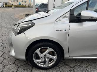 Toyota Yaris 1.5 Hybrid Trend Bi-Tone picture 9