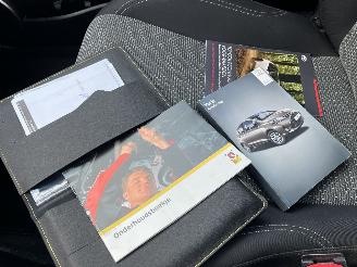 Toyota Yaris 1.5 Hybrid Trend Bi-Tone picture 22