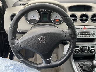 Peugeot 308 1.6 THP XT picture 15