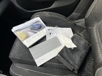 Renault Mégane Estate 1.2 TCe Limited picture 21