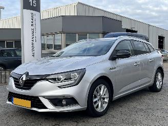 Vaurioauto  passenger cars Renault Mégane Estate 1.2 TCe Limited 2018/2