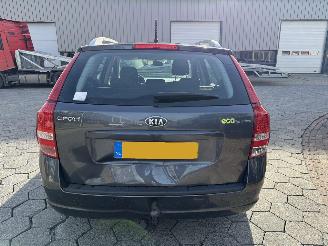 Kia Cee d Sporty Wagon 1.4 CVVT Navigator Plus Pack picture 5