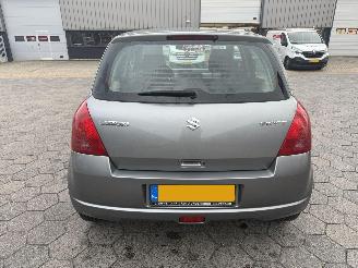 Suzuki Swift 1.5 Exclusive picture 5