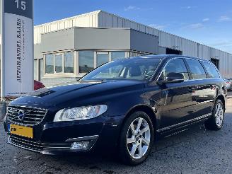 Schadeauto Volvo V-70 2.0 D4 Inscription Edition 2015/12