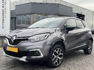 krockskadad bil auto Renault Captur 0.9 TCe Edition One 2017/11
