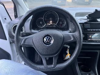 Volkswagen Up! 1.0 picture 16