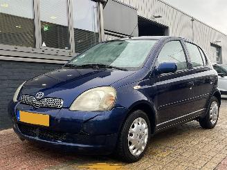 Damaged car Toyota Yaris 1.3-16V VVT-i Sol AUTOMAAT 2001/3