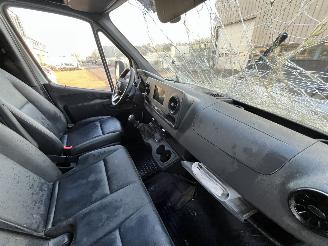 Mercedes Sprinter 317 1.9 CDI L3 RWD picture 12