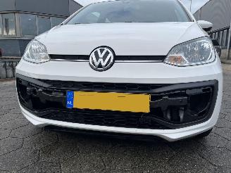 Volkswagen Up! 1.0 BMT move up! picture 10