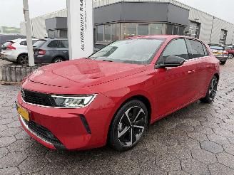 krockskadad bil auto Opel Astra 1.2 Elegance 2023/3