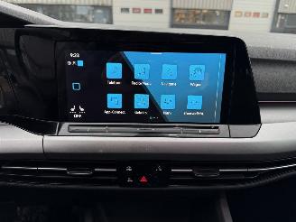 Volkswagen Golf 1.0 eTSI Life Business picture 19