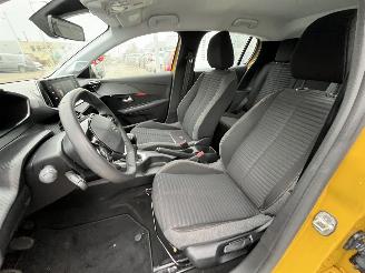 Peugeot 208 1.2 PureTech Active picture 14