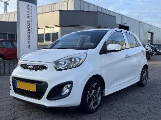 Unfallwagen Kia Picanto 1.0 CVVT Design Edition 2013/1