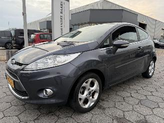 Unfallwagen Ford Fiesta 1.25 Titanium 2010/1