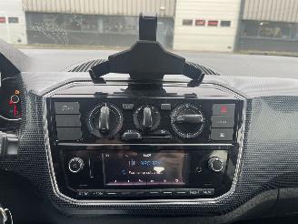 Volkswagen Up! 1.0 picture 17