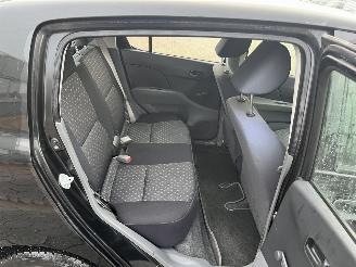 Daihatsu Cuore 1.0 Trend picture 10