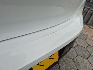 Peugeot 208 1.2 PureTech 100 Allure picture 7