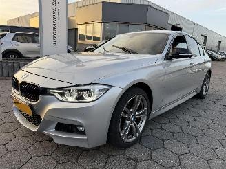 Unfallwagen BMW 3-serie 320i High Executive 2018/3