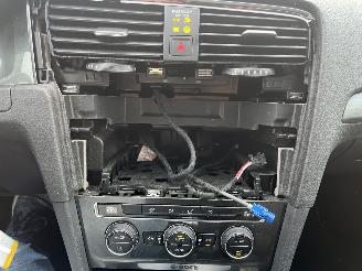 Volkswagen Golf e-Golf 100KW picture 16