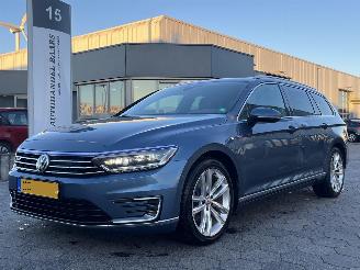 Vaurioauto  passenger cars Volkswagen Passat Passat Variant 1.4 TSI GTE Connected Series Plus 2016/11
