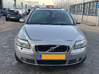 Volvo V-50 2.4i Summum picture 2