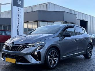 krockskadad bil auto Renault Clio 1.0 TCe 90 GPF techno 2024/9