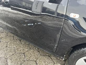 Volkswagen Up! 1.0 move up! BlueMotion picture 10