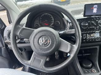 Volkswagen Up! 1.0 move up! BlueMotion picture 17