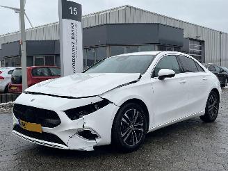 krockskadad bil auto Mercedes A-klasse 180 Star Edition AUTOMAAT 2024/1
