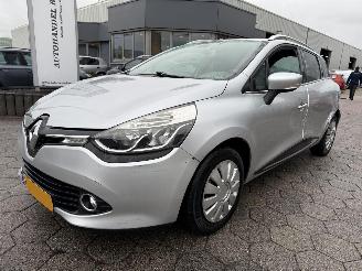 Unfallwagen Renault Clio Estate 0.9 TCe Dynamique 2015/3