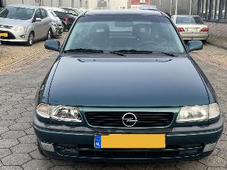 Opel Astra 1.6i 8V AIRCO  Edition picture 2