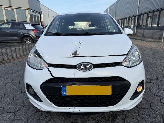 Hyundai I-10 1.0i i-Motion Comfort picture 2