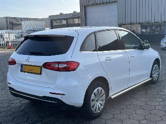 Mercedes B-klasse 200d AUTOMAAT picture 4