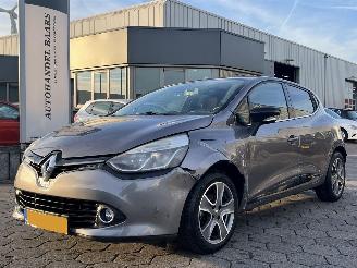 Auto incidentate Renault Clio 0.9 TCe ECO Night&Day 2015/12