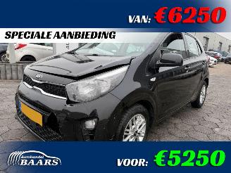 krockskadad bil auto Kia Picanto 1.0 DPi DynamicLine 2021/6