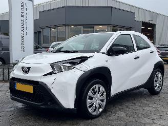 krockskadad bil auto Toyota Aygo X 1.0 VVT-i MT 2023/7