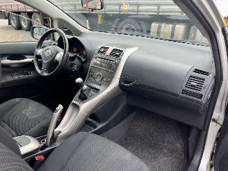 Toyota Auris 1.4-16V picture 14