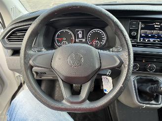 Volkswagen Transporter 2.0 TDI L2H1 28 Economy Business picture 15