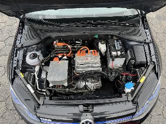 Volkswagen e-Golf e-Golf picture 7