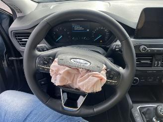 Ford Focus Wagon 1.0 EcoBoost Hybrid Connected picture 15