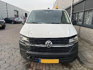 Volkswagen Transporter 2.0 TDI L2H1 28 picture 2