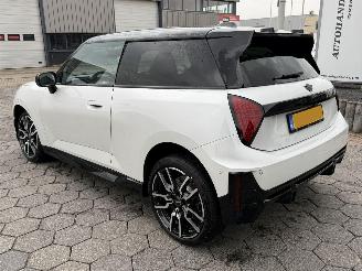 Mini Cooper SE John Cooper Works M 54.2 kWh picture 6