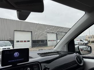 Volkswagen Up! 1.0 high up! BlueMotion picture 12