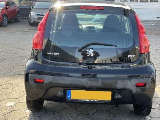 Peugeot 107 1.0-12V Sublime picture 5