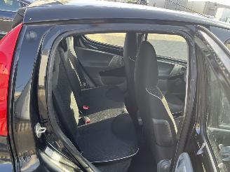 Peugeot 107 1.0-12V Sublime picture 10