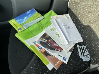 Peugeot 107 1.0-12V Sublime picture 18